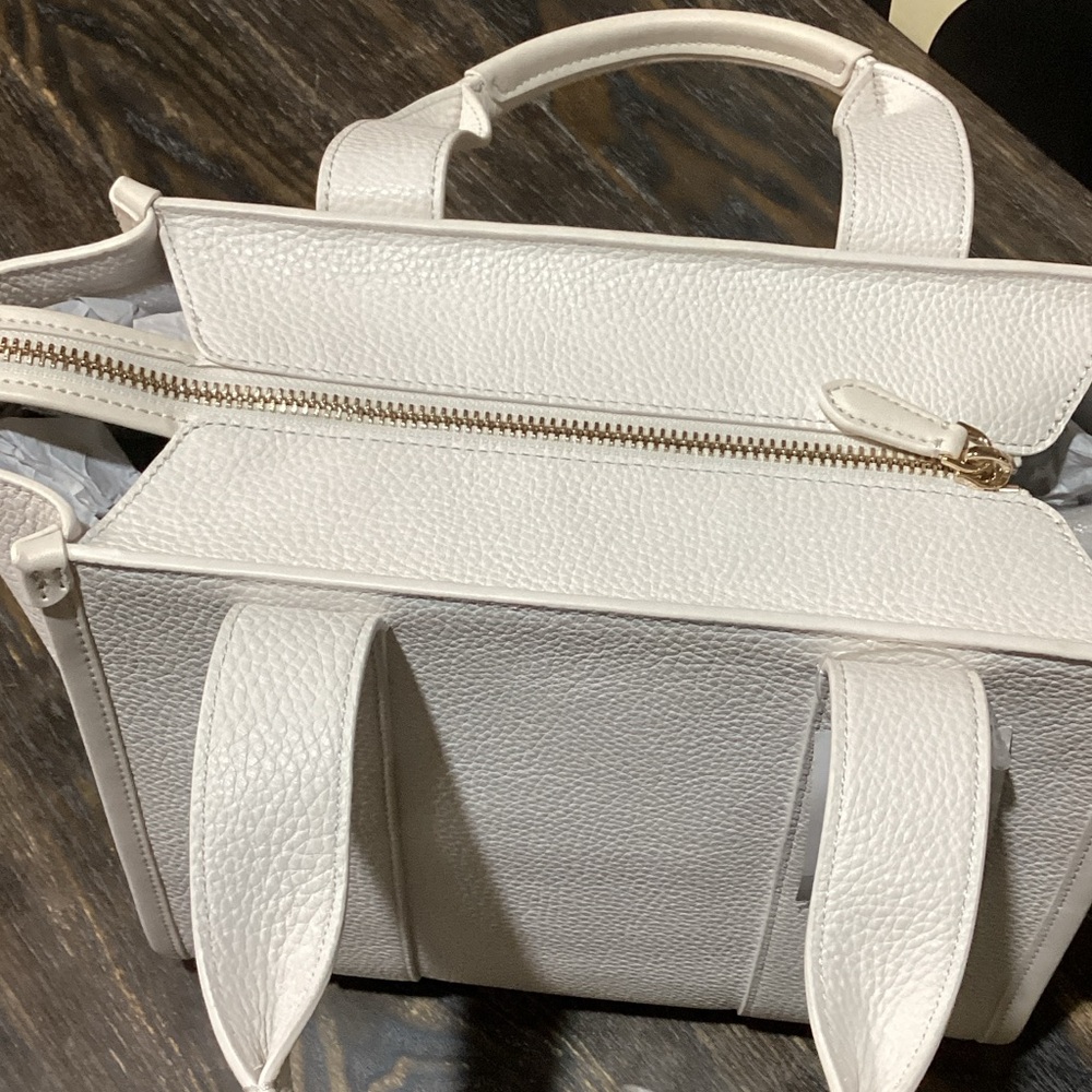 Kate Spade X Peanuts White Snoopy Small Tote NWT - Picture 11 of 15